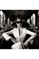 Imagen en Plexiglás de Mujer en Escala de Grises | Andrew Martin Alexandria | Oroa.es