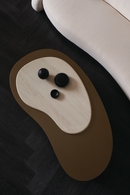 Mesa de Centro Curvada de Latón y Travertino | Caracole Contrast | Oroa.es