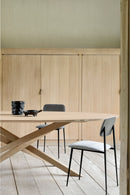 Mesa de Comedor Ovalada de Roble | Ethnicraft Mikado | Oroa.es